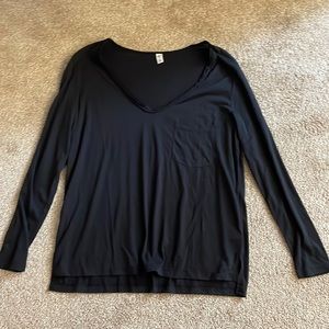 NWOT BP scoop neck black T-shirt